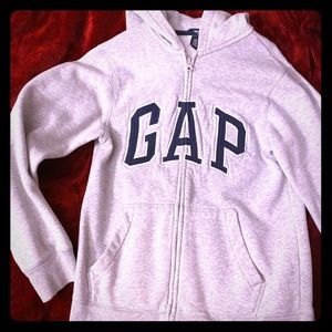 Grey gap sweater